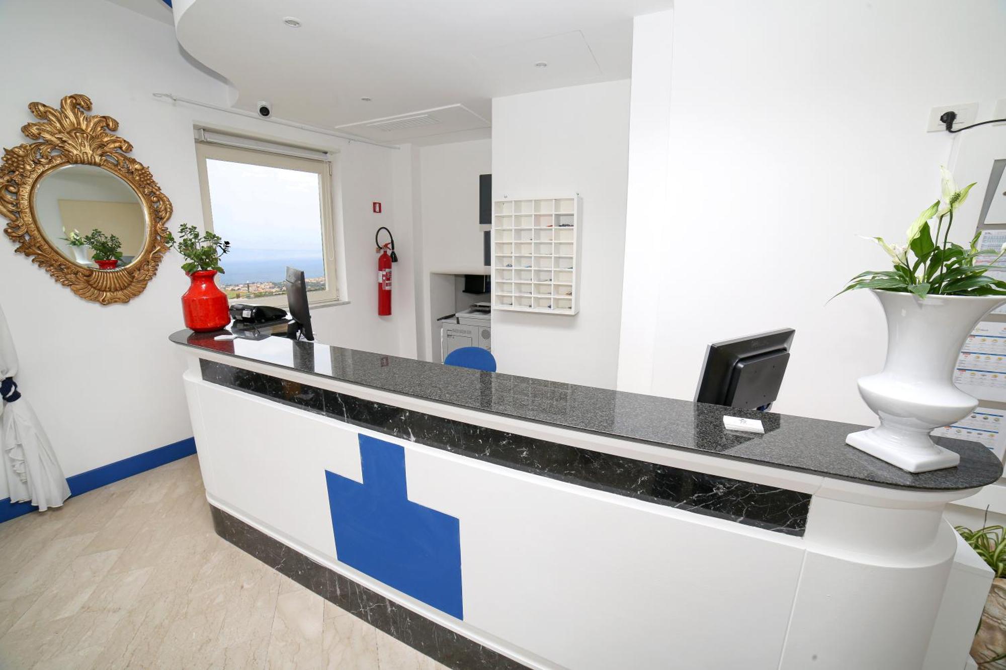 Royal Hills 4*